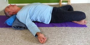 Neck roll reclining posture